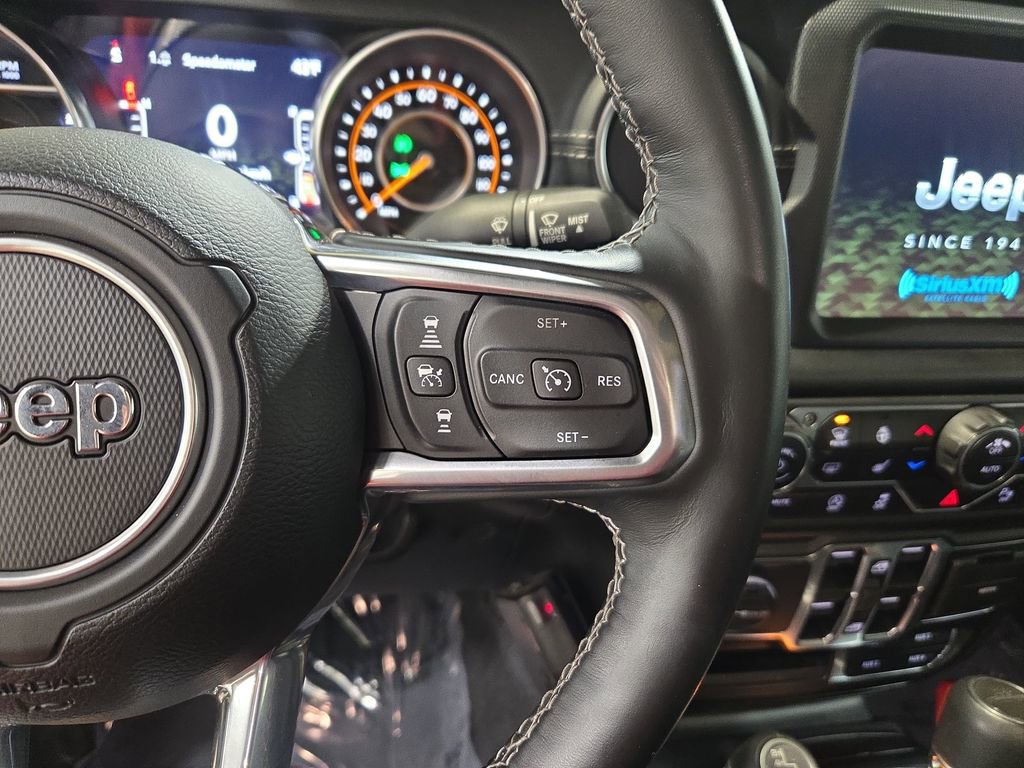 Used 2021 Jeep Gladiator Overland w/ Popular Equipment Package AWD/4WD image 20