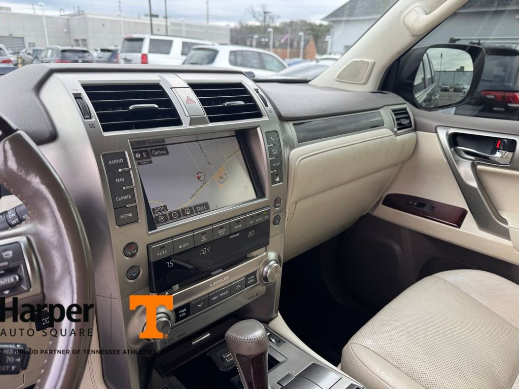 Used 2019 Lexus GX 460 image 16