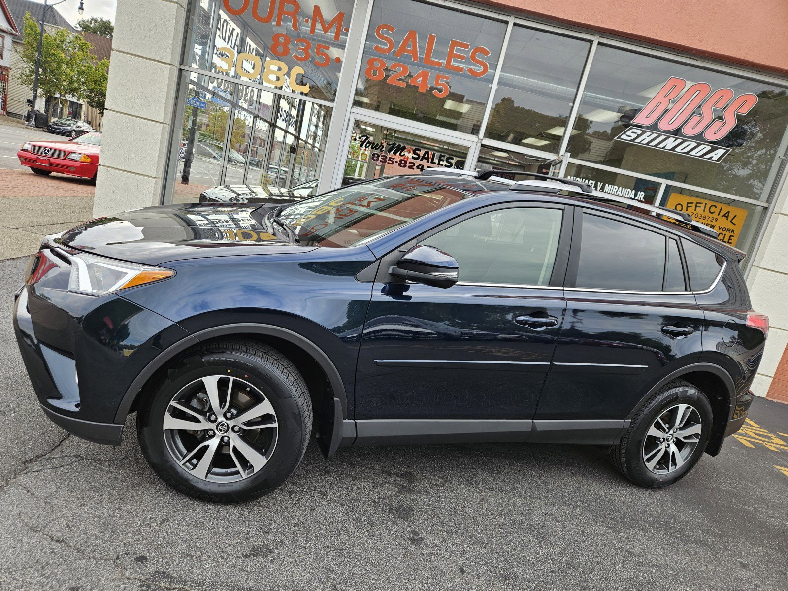 Used 2017 Toyota RAV4 XLE w/ Plus Extra Value Package image 12