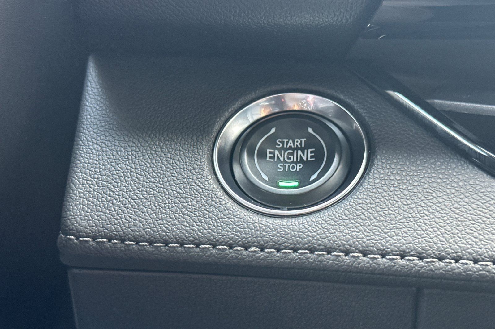 Used 2025 Buick Enclave Preferred image 32