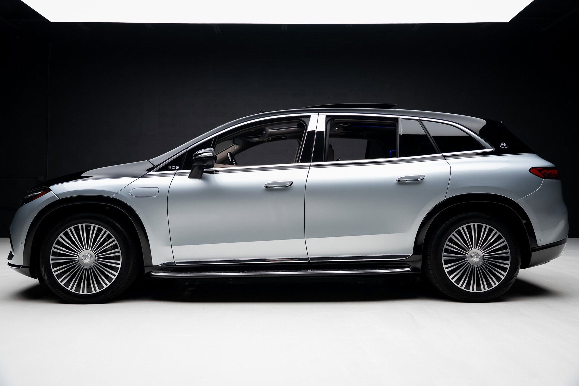 Used 2024 Mercedes-Benz Maybach EQS 680 4MATIC image 16