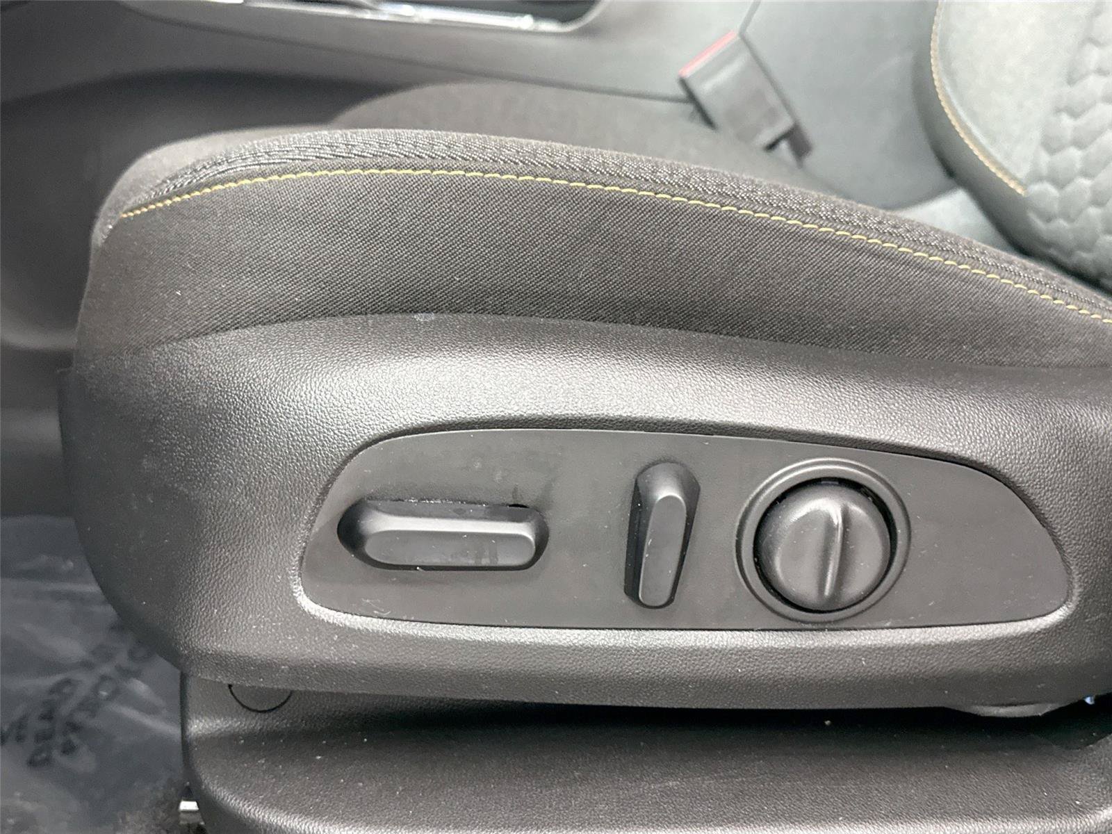 Used 2020 Chevrolet Equinox LT AWD/4WD image 26