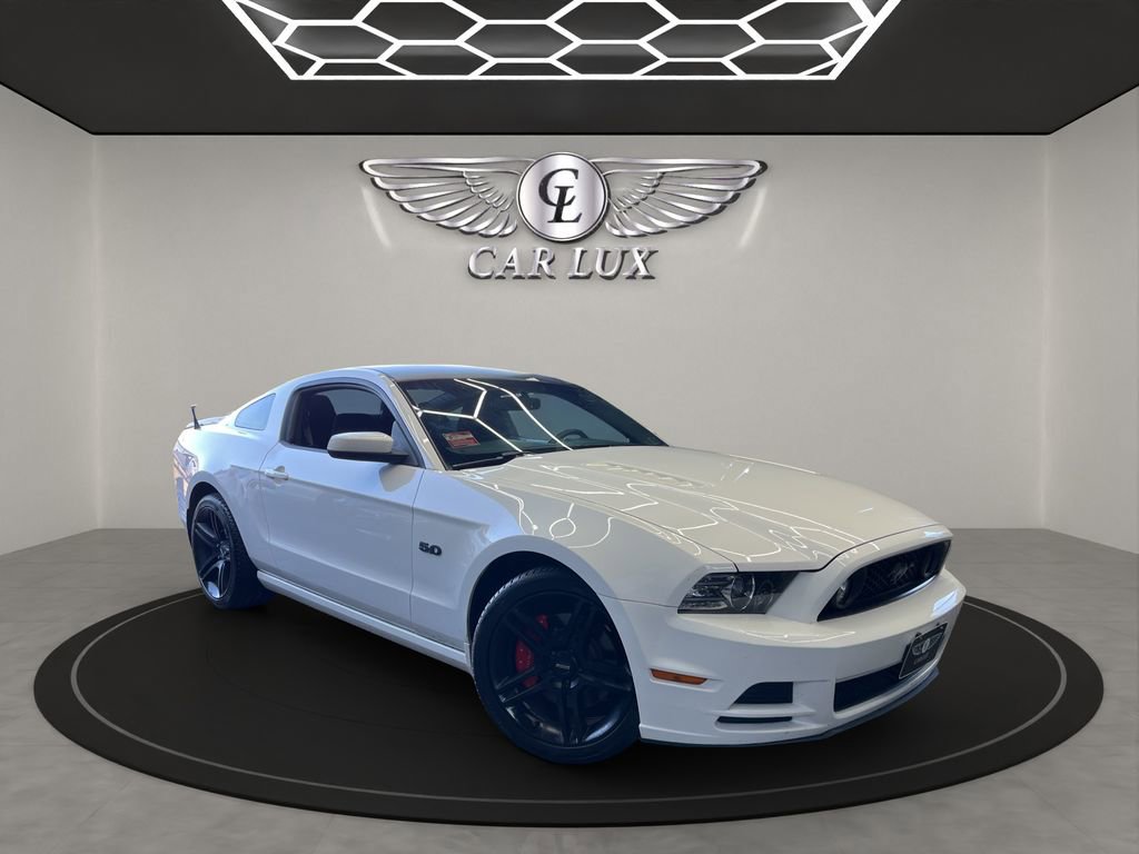 Used 2013 Ford Mustang GT RWD image 8
