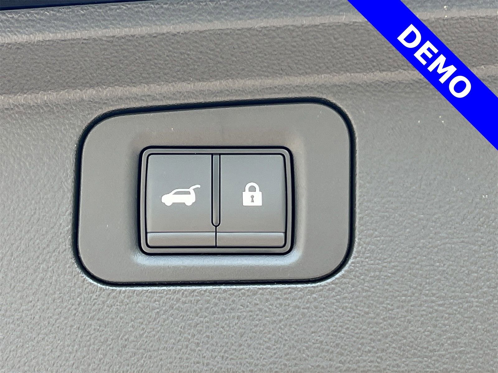 New 2025 Nissan Armada Platinum Reserve image 32