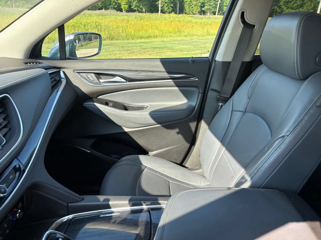 Used 2019 Buick Enclave Essence AWD/4WD image 14