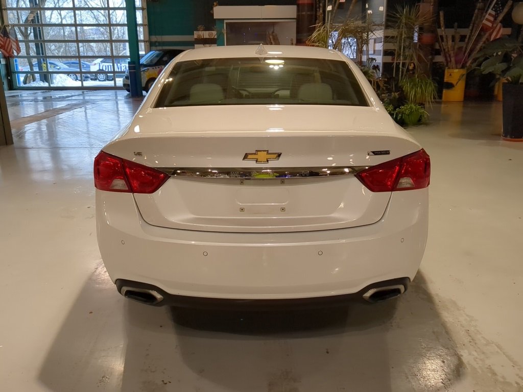 Used 2018 Chevrolet Impala Premier w/ Premier Confidence Package image 9