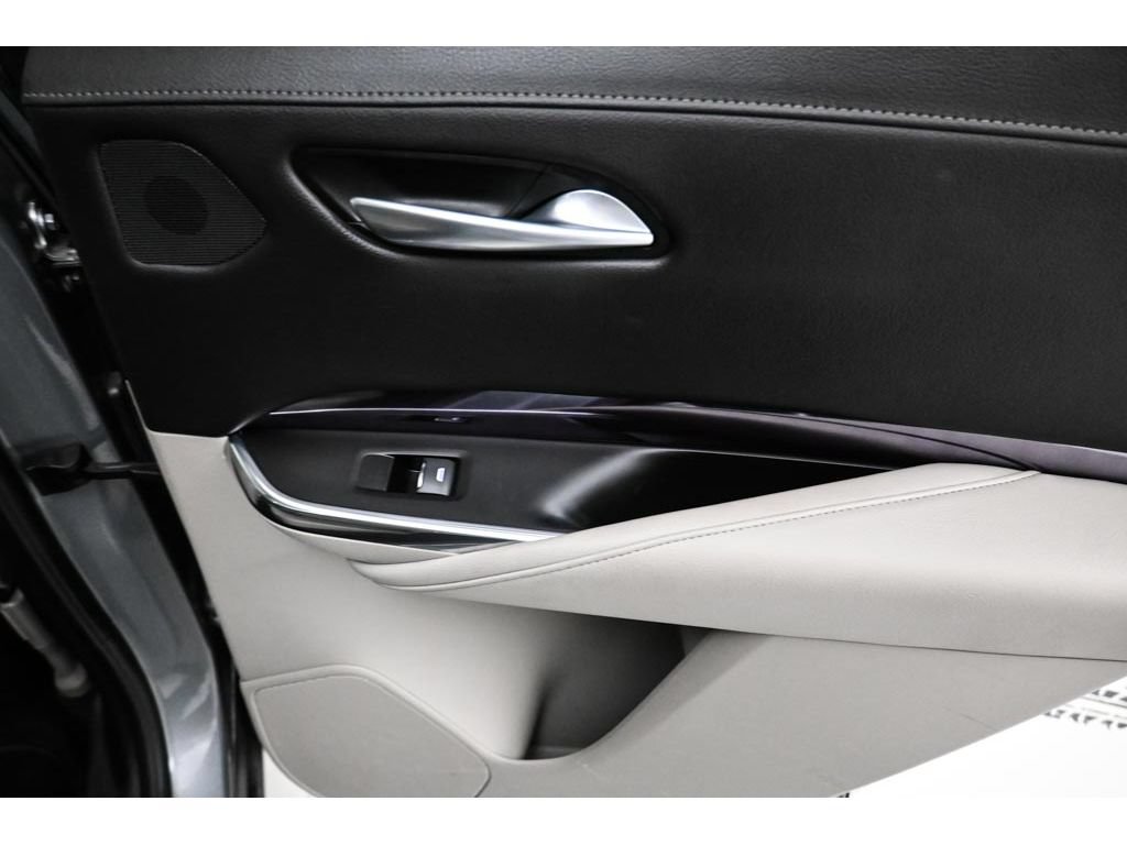 Certified 2023 Cadillac XT4 Luxury w/ Cold Weather Package FWD image 21