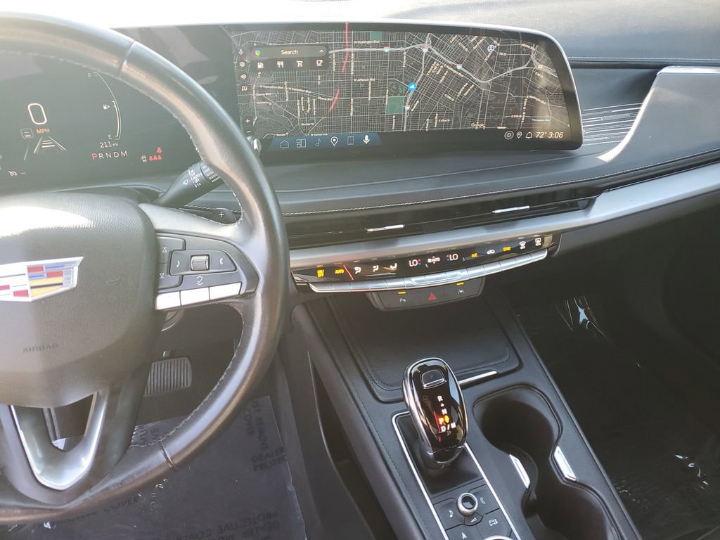 Used 2024 Cadillac XT4 Premium Luxury image 24