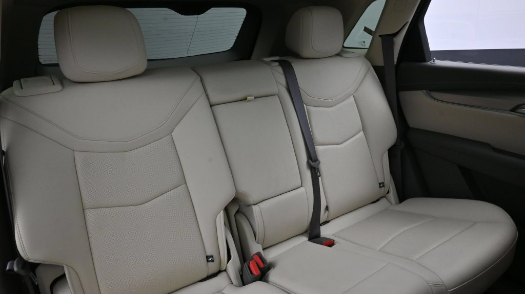 Certified 2024 Cadillac XT5 Premium Luxury FWD image 12