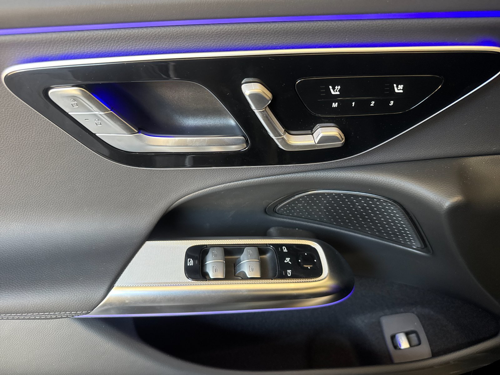 New 2026 Mercedes-Benz E 450 4MATIC Sedan image 11