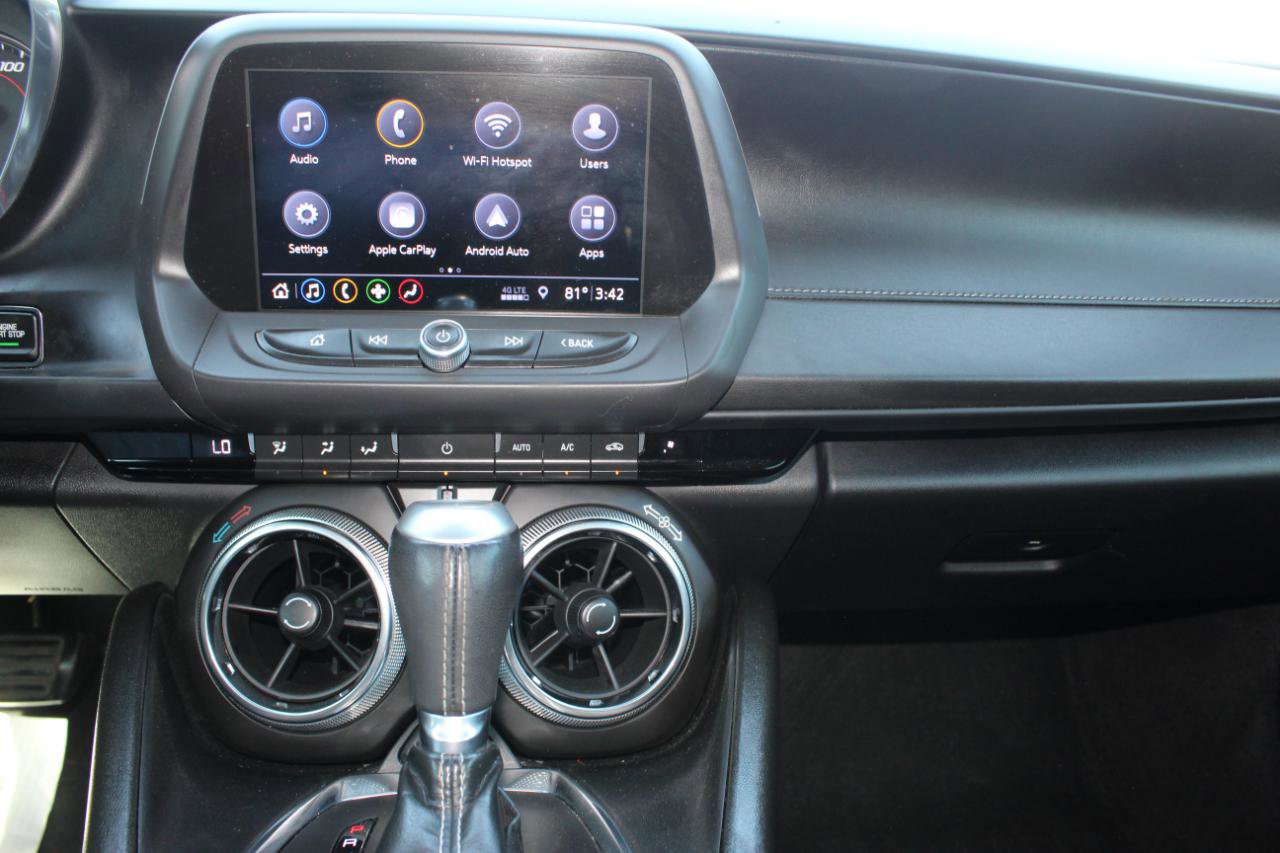 Used 2019 Chevrolet Camaro LT w/ Technology Package image 21