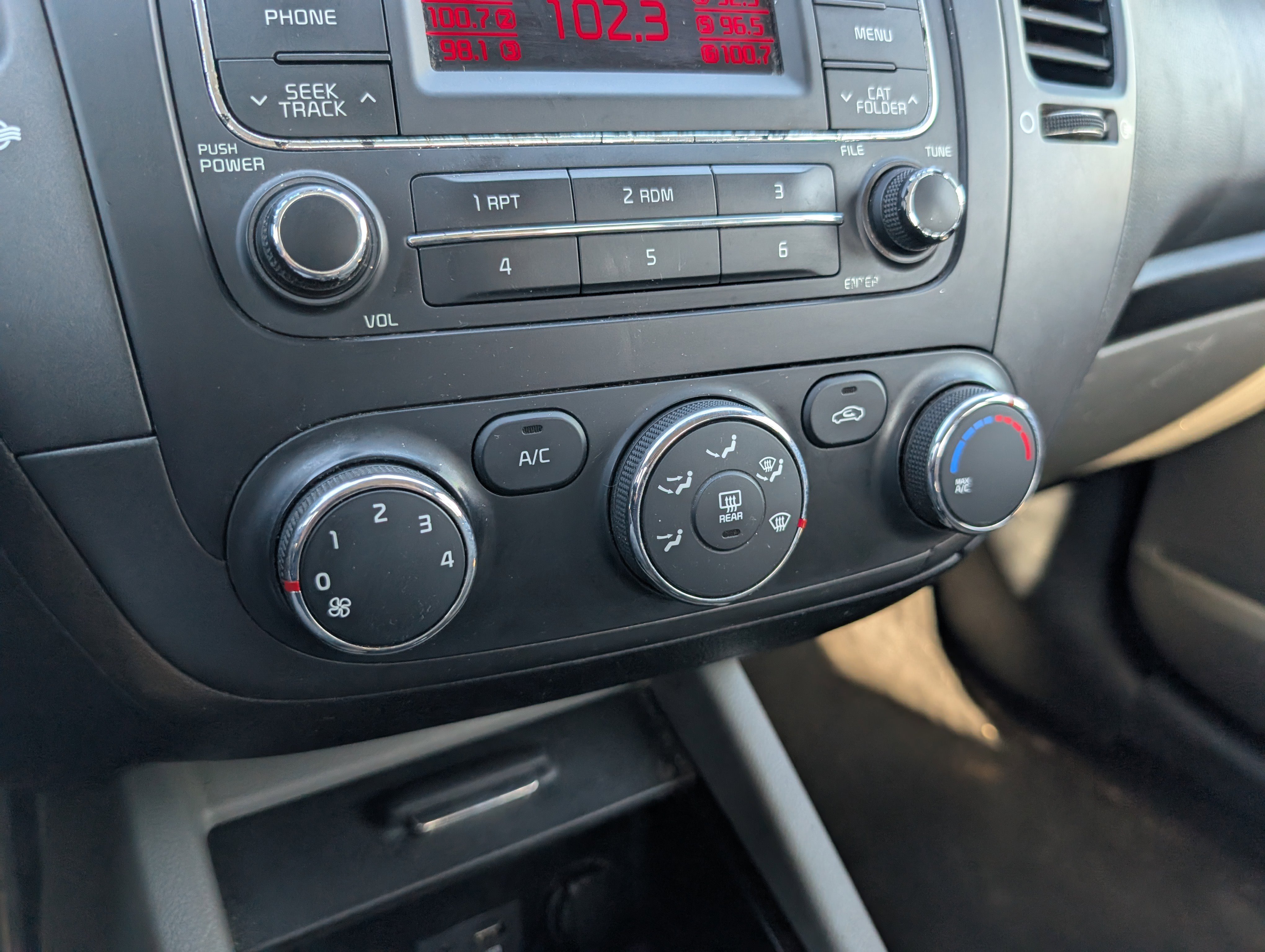 Used 2016 Kia Forte LX image 16