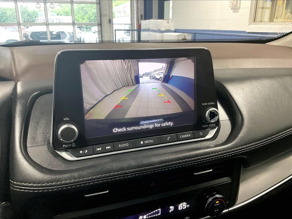 Used 2023 Nissan Rogue SV AWD/4WD image 19