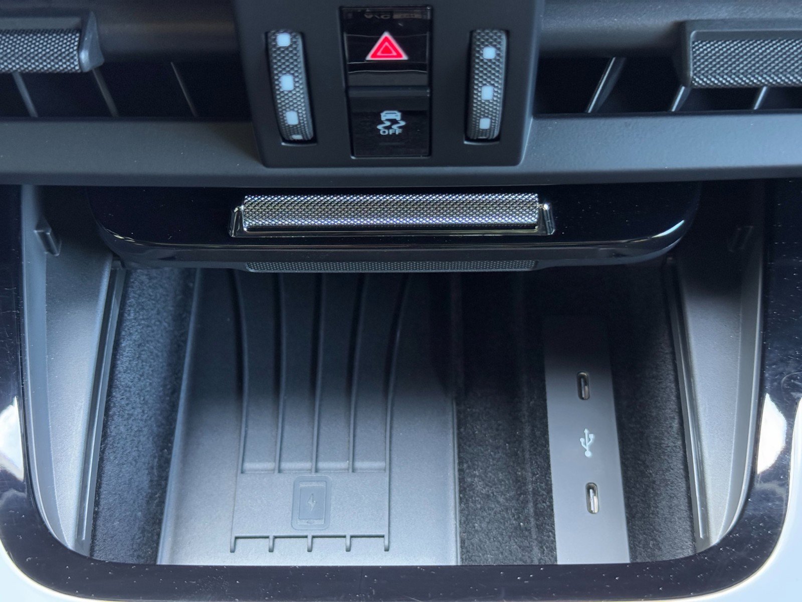 Used 2024 Porsche Cayenne S w/ Premium Package Plus image 37