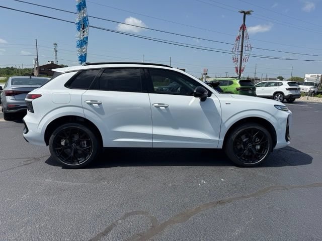 New 2026 Audi Q3 quattro 2.0T AWD/4WD image 10