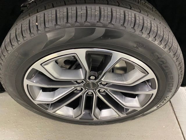 New 2024 Jeep Grand Wagoneer Series III w/ Rear Seat Video Group 1 image 4