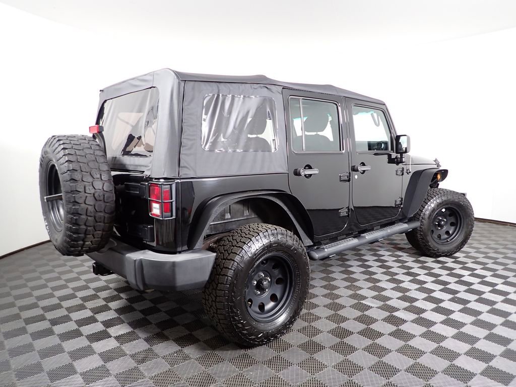 Used 2017 Jeep Wrangler Unlimited Sport w/ Mopar Black Appearance Group AWD/4WD image 23