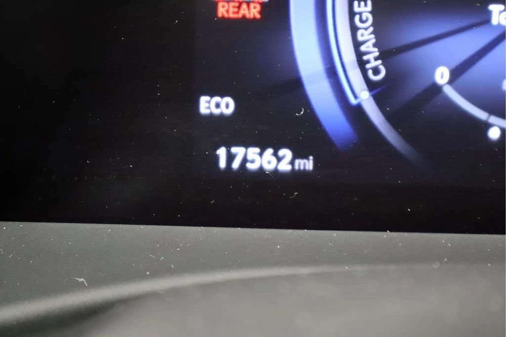 Used 2024 Lexus RZ 450e Premium w/ Technology Package AWD/4WD image 28