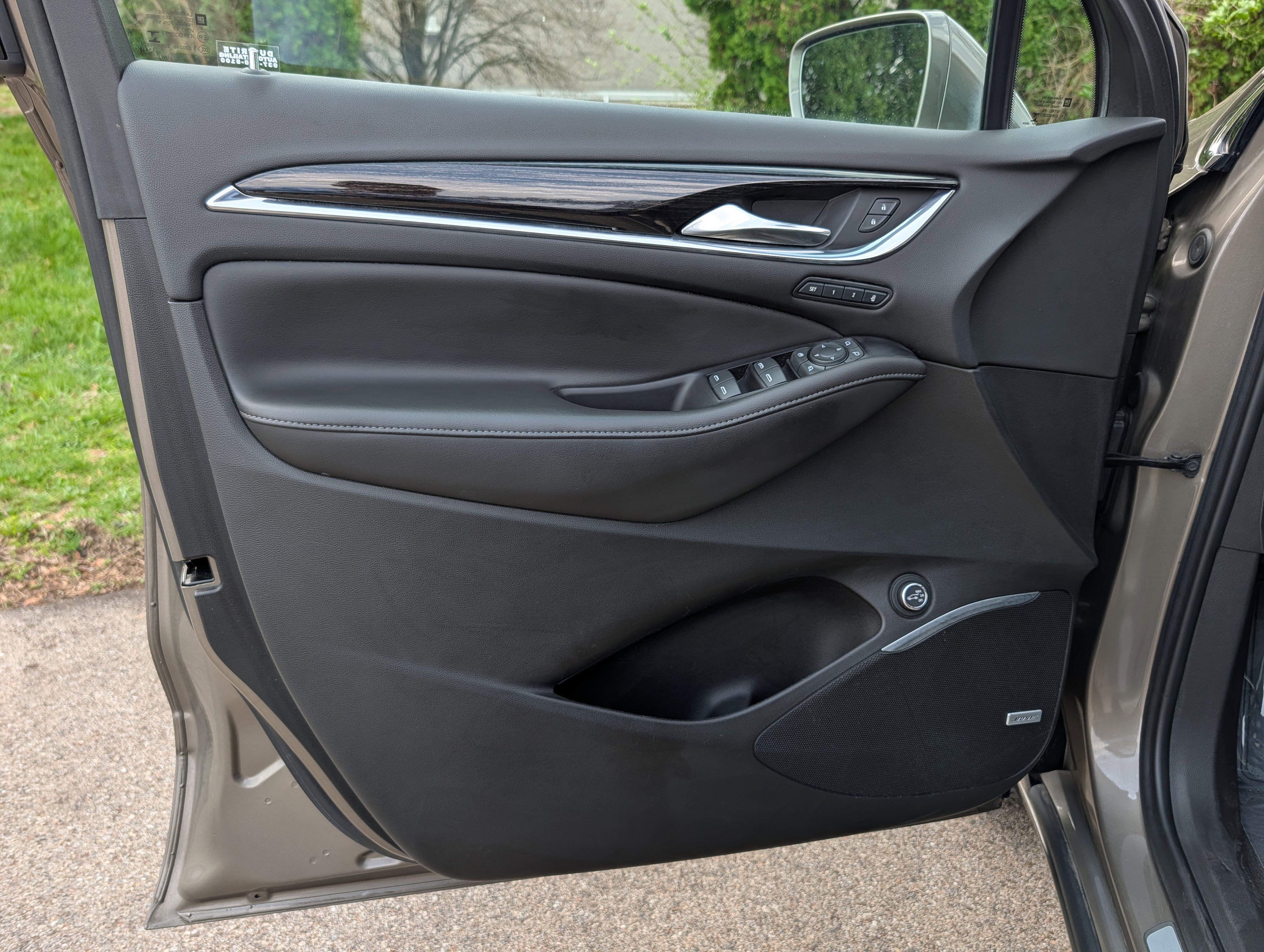 Used 2020 Buick Enclave Avenir w/ Avenir Technology Package image 37