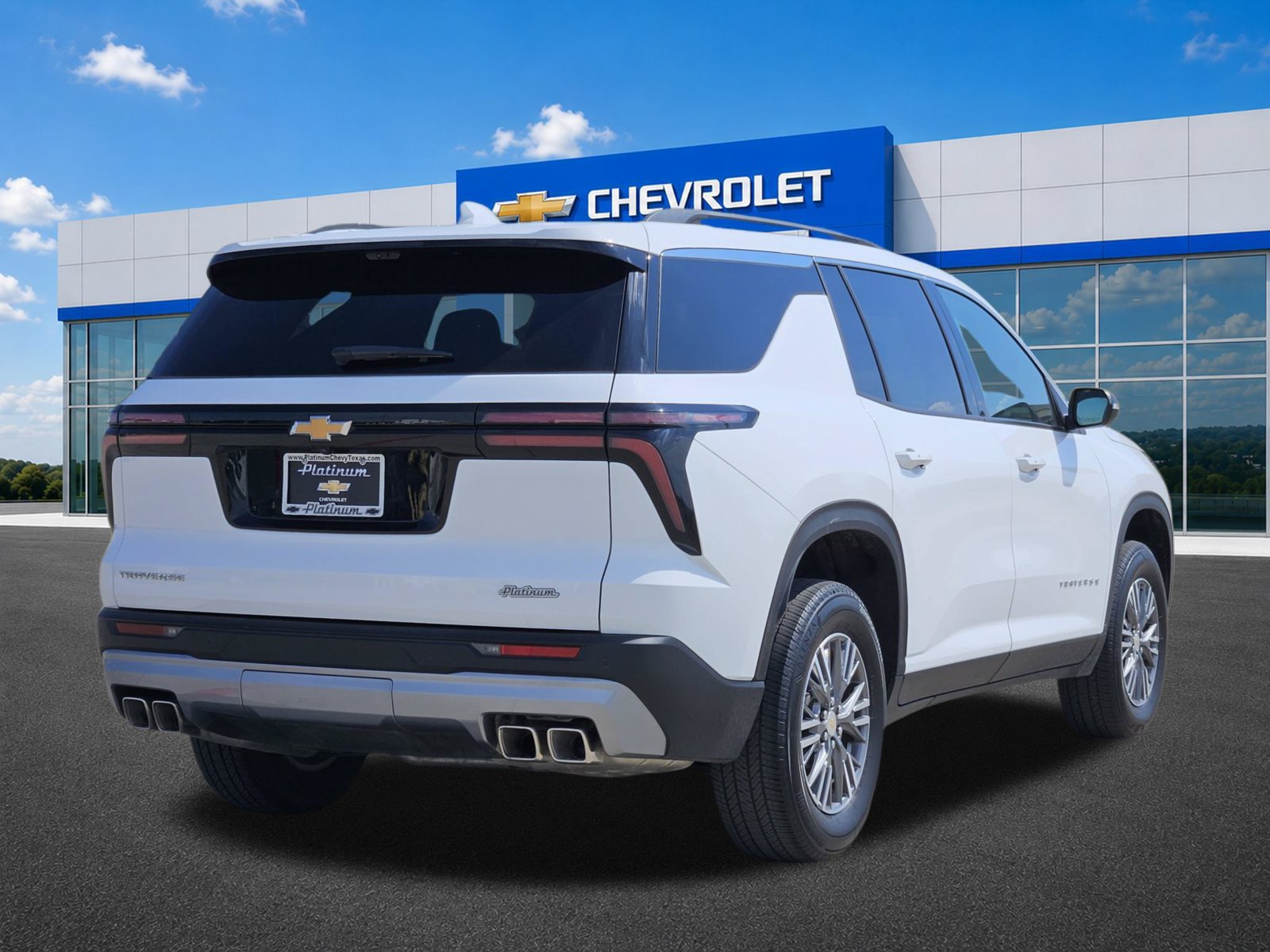 Certified 2026 Chevrolet Traverse LT w/ Driver Confidence Package FWD image 5