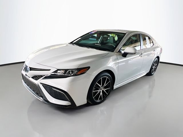 Used 2024 Toyota Camry SE FWD image 4