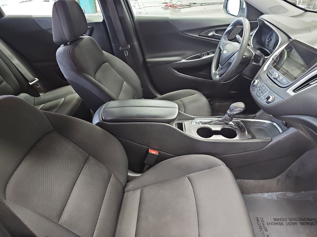 Used 2024 Chevrolet Malibu LT image 10