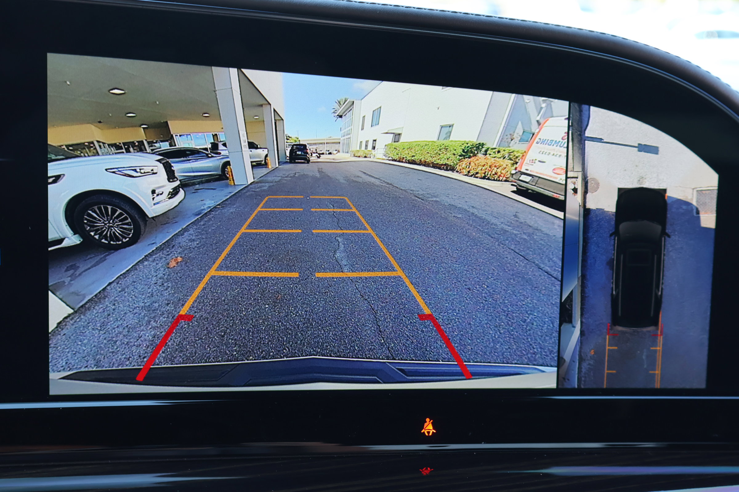 Used 2021 Cadillac Escalade Premium Luxury w/ Driver Assist Tech Package image 4