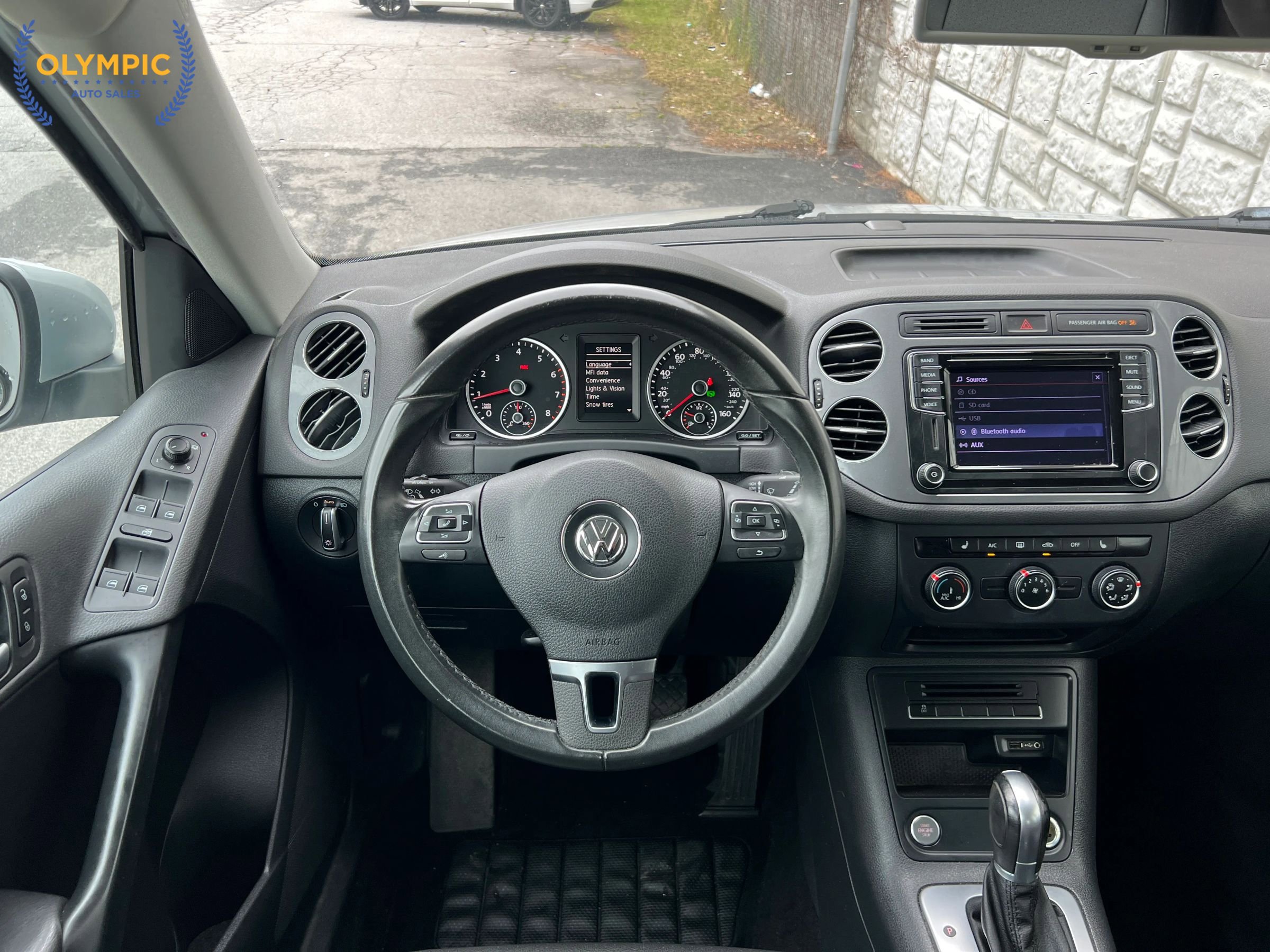 Used 2017 Volkswagen Tiguan S FWD image 23