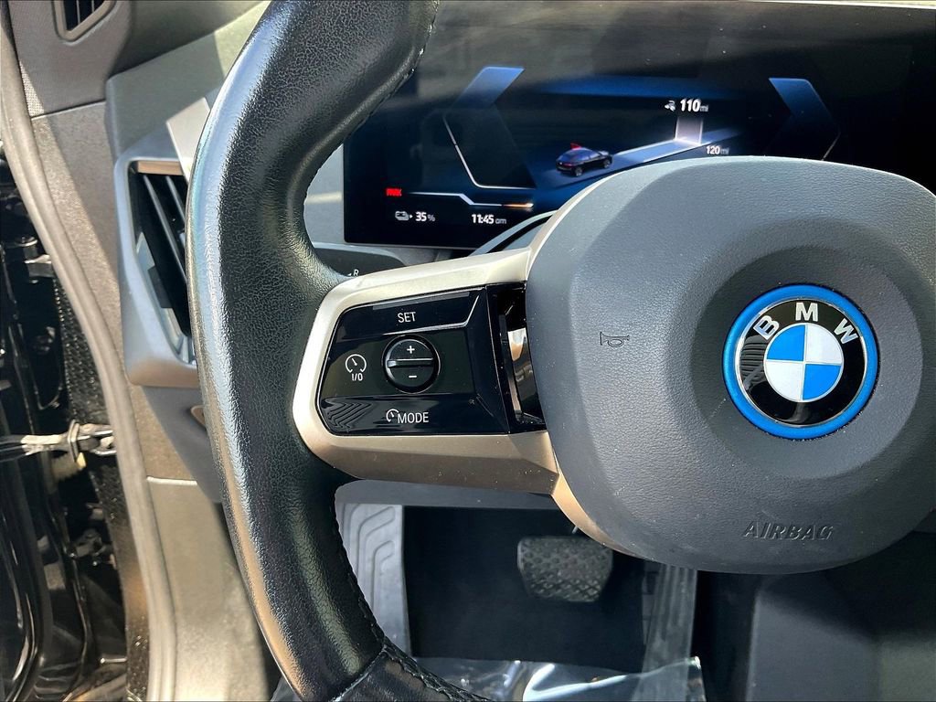 Used 2023 BMW iX xDrive50 w/ Sport Package AWD/4WD image 11