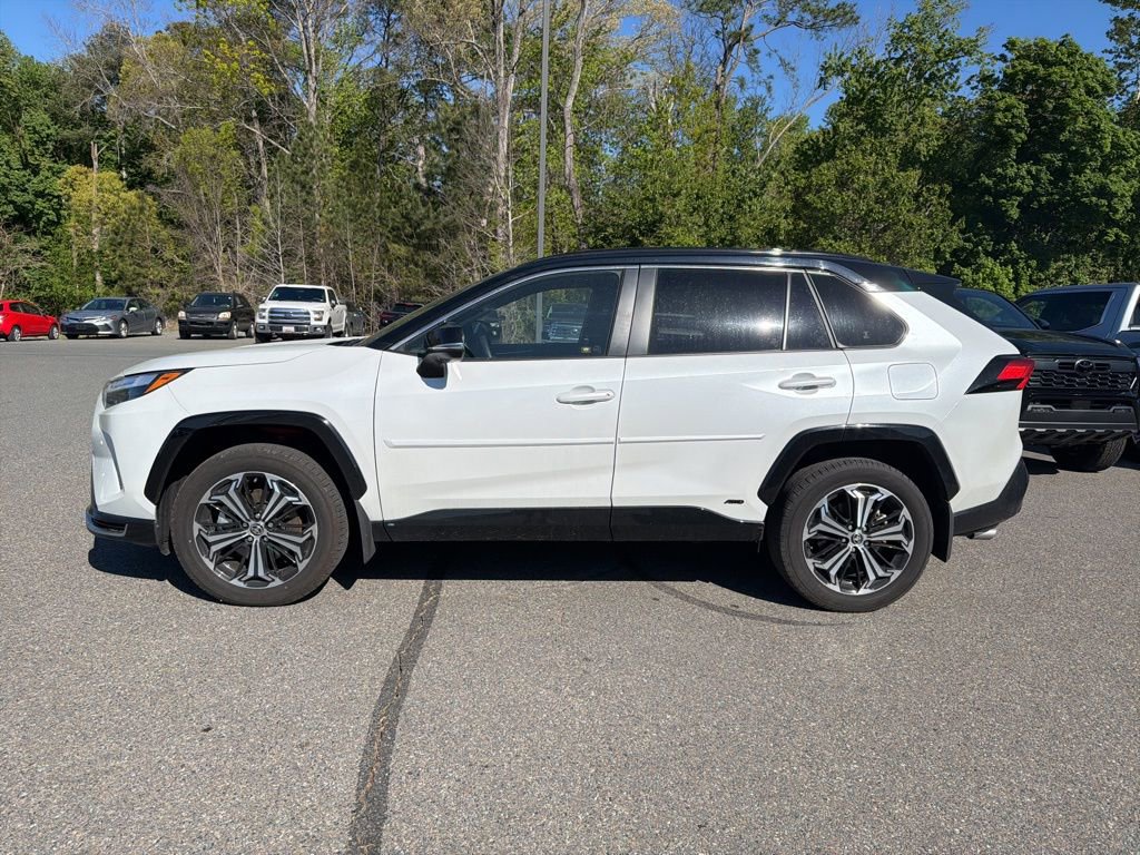 Used 2025 Toyota RAV4 XSE w/ Premium Package AWD/4WD image 2