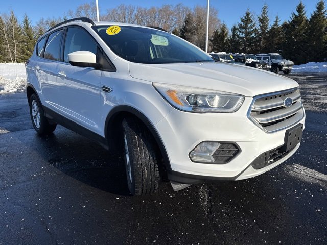 Used 2019 Ford Escape SEL image 3