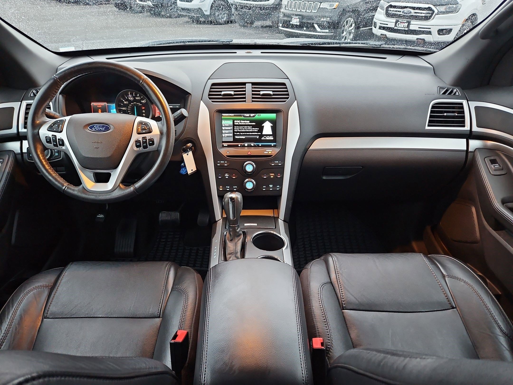 Used 2013 Ford Explorer XLT image 30