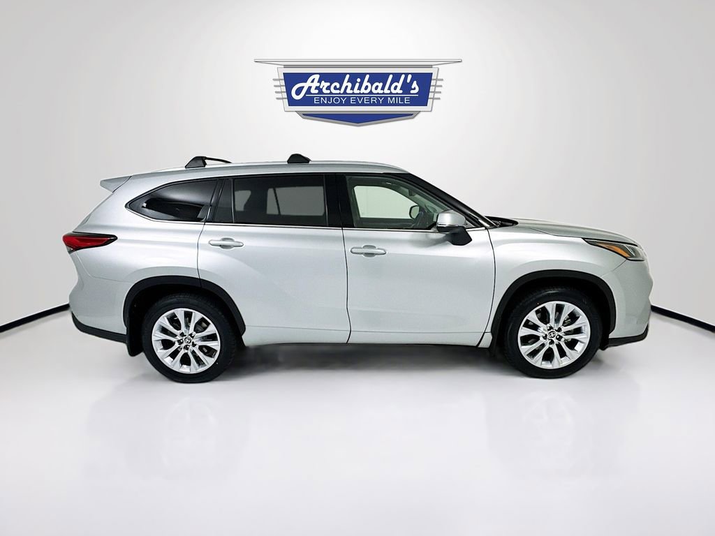 Used 2022 Toyota Highlander Limited image 32