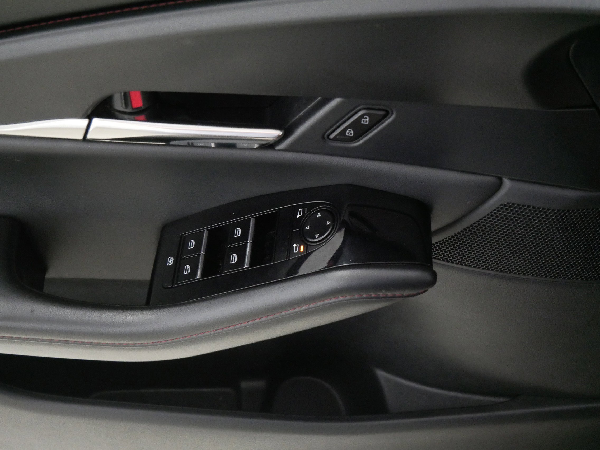 Used 2024 MAZDA CX-30 AWD 2.5 S w/ Preferred Package image 19