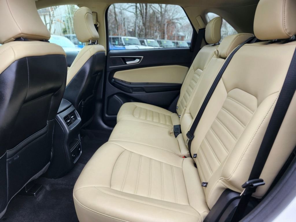 Certified 2022 Ford Edge SEL w/ Convenience Package image 16