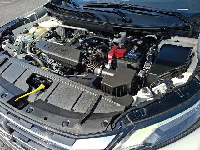 Used 2025 Nissan Rogue S FWD image 32