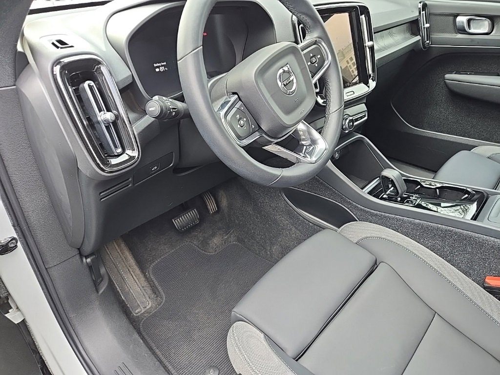 Certified 2023 Volvo C40 P8 Recharge Plus w/ Climate Package image 16