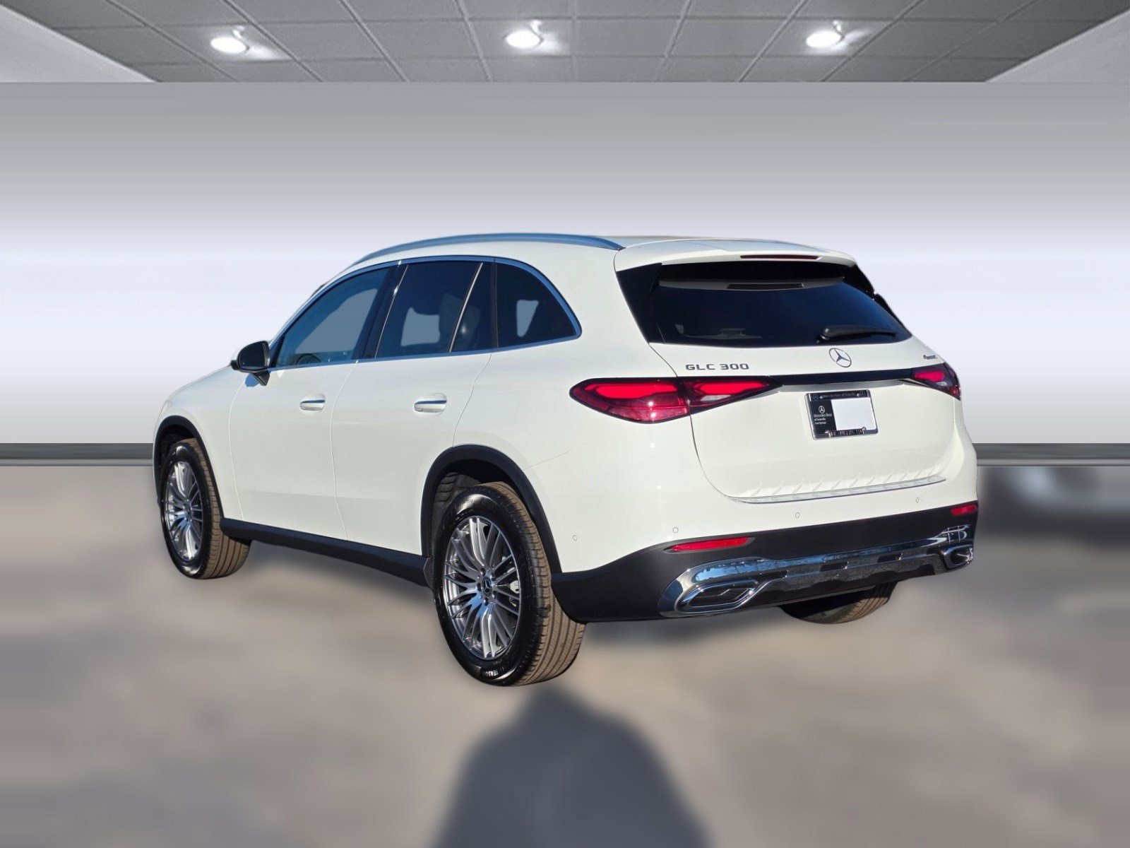 Used 2026 Mercedes-Benz GLC 300 4MATIC image 3