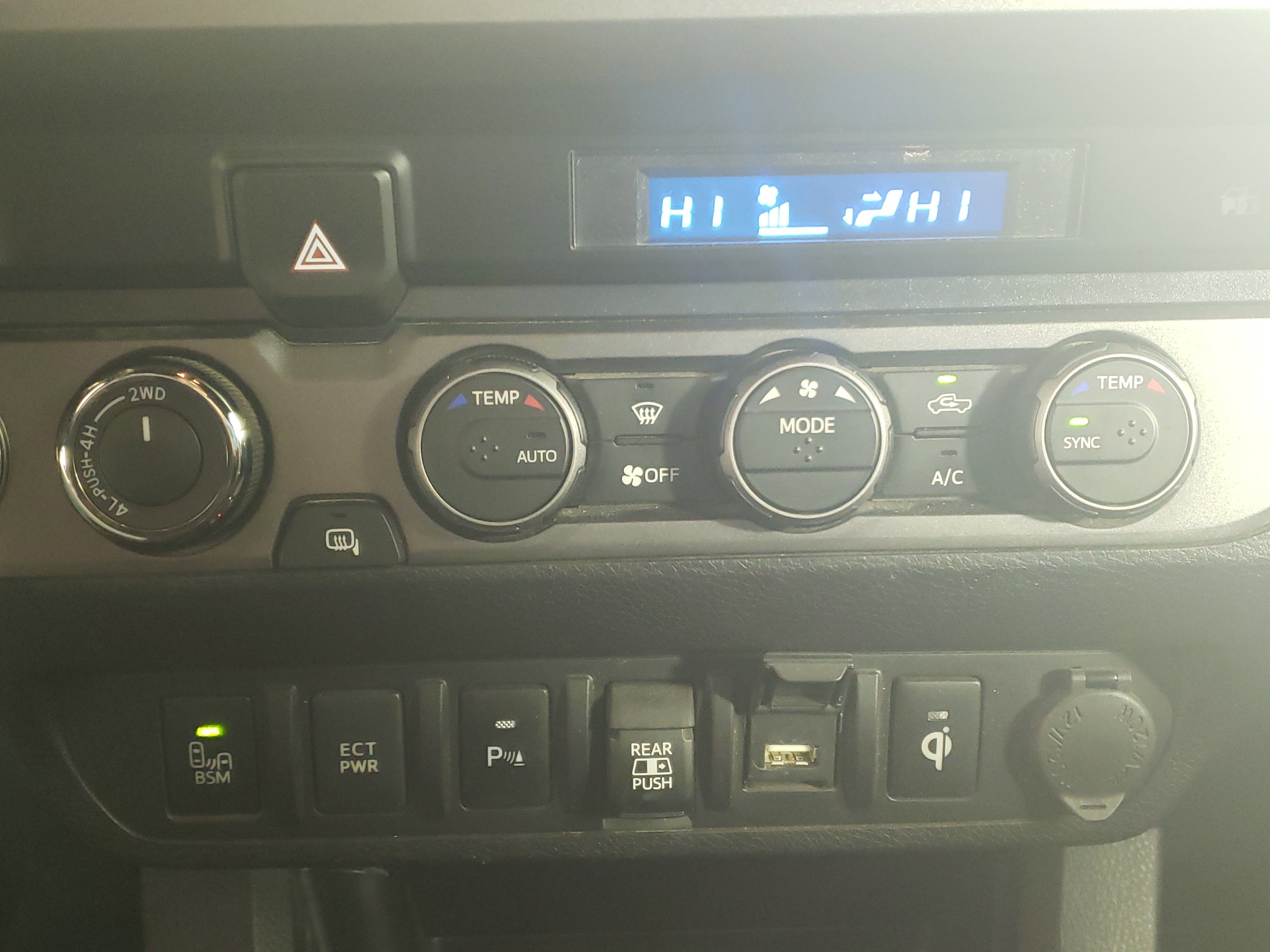 Used 2022 Toyota Tacoma 4x4 Double Cab image 25