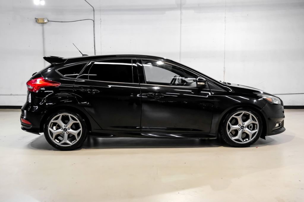 Used 2015 Ford Focus ST FWD image 6