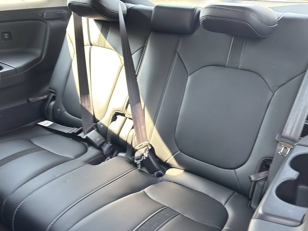 Used 2025 Honda Pilot EX-L image 17