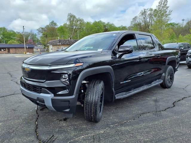 New 2025 Chevrolet Silverado EV LT image 12