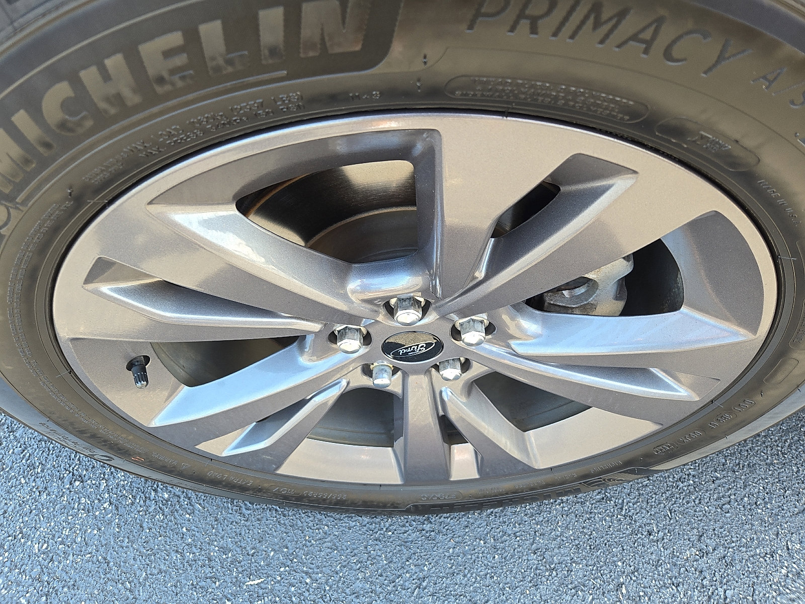 Certified 2022 Ford Explorer XLT w/ Equipment Group 202A image 9