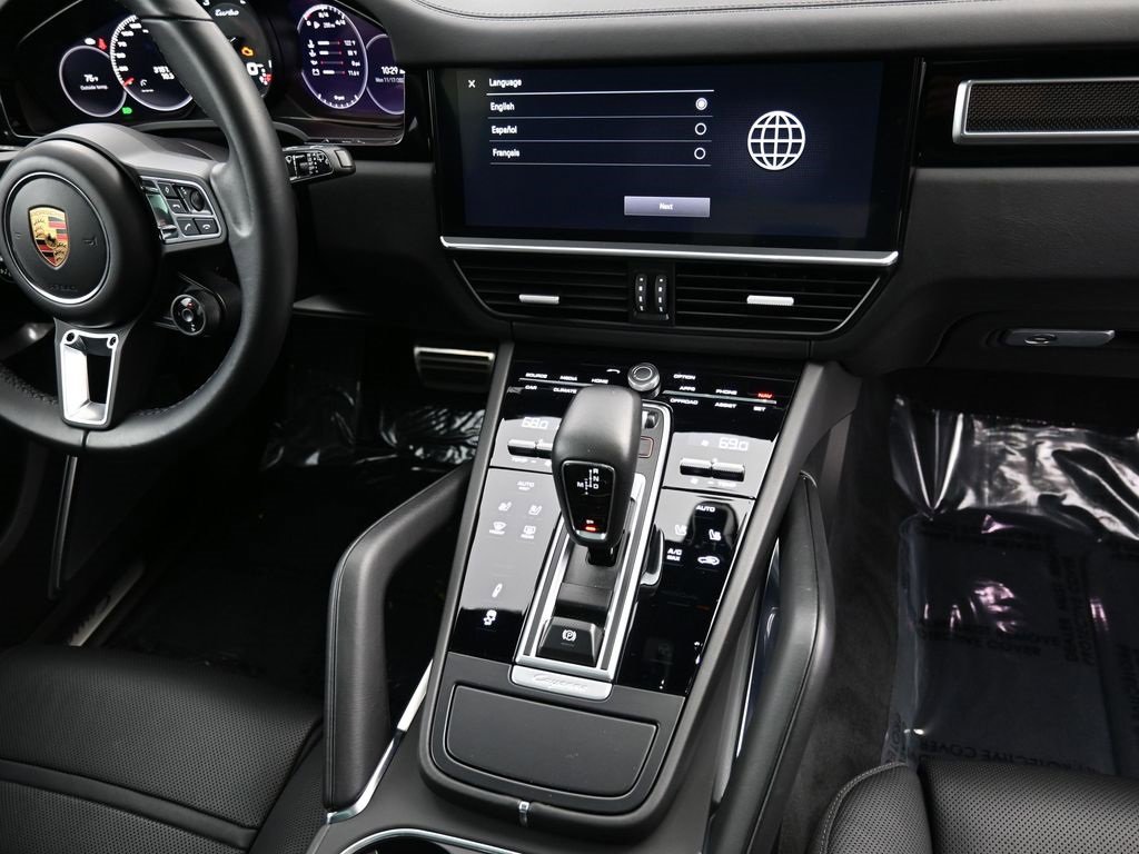 Used 2022 Porsche Cayenne Turbo image 31