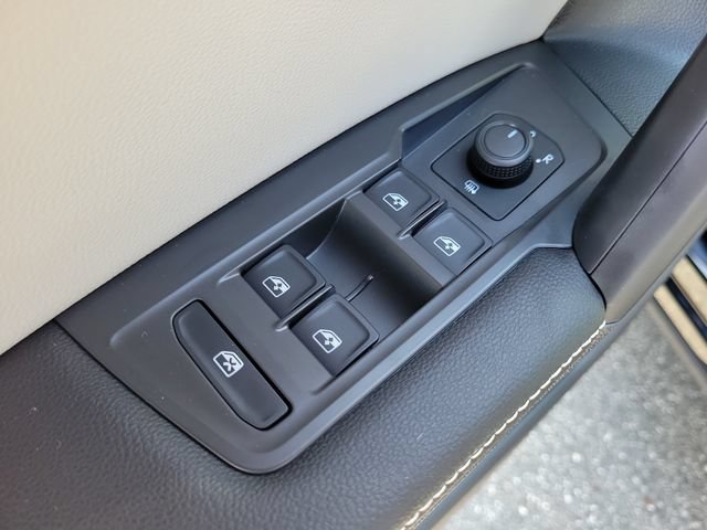 Used 2023 Volkswagen Tiguan S FWD image 13