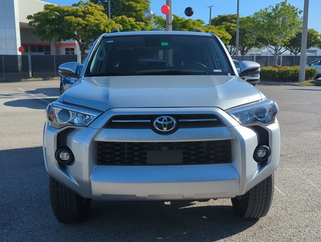 Used 2022 Toyota 4Runner SR5 Premium w/ Moonroof Package image 2