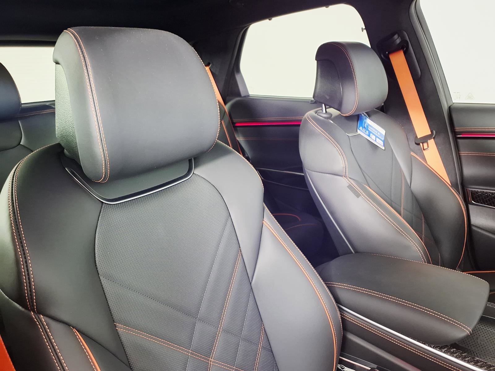 Certified 2026 Genesis GV70 3.5T Sport Prestige AWD/4WD image 10