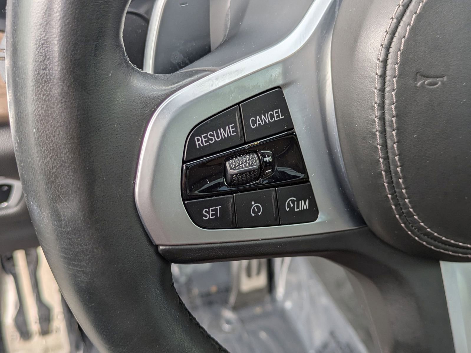 Used 2021 BMW X5 sDrive40i w/ M Sport Package image 17