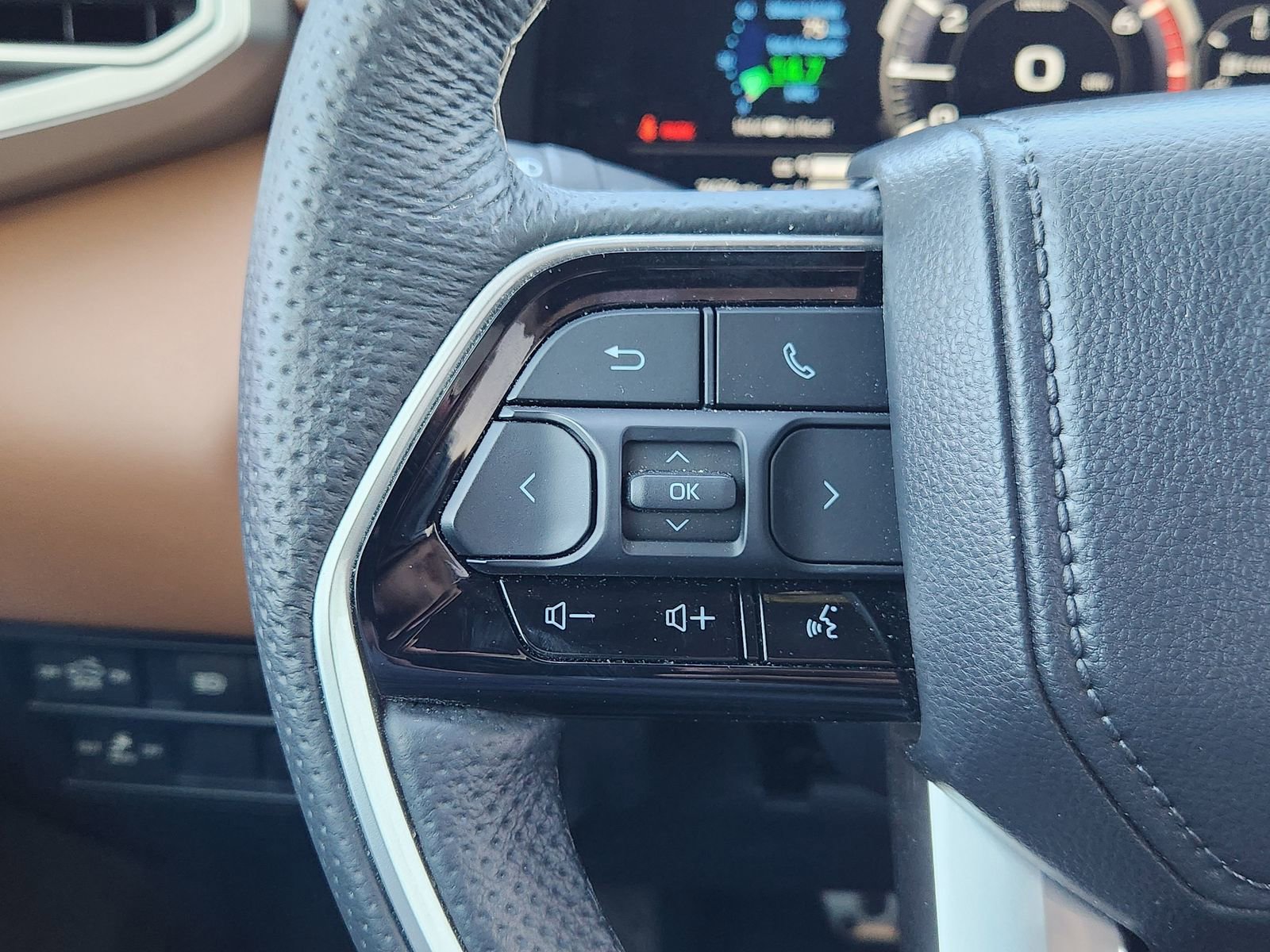 Used 2025 Toyota Tundra 1794 Edition image 31