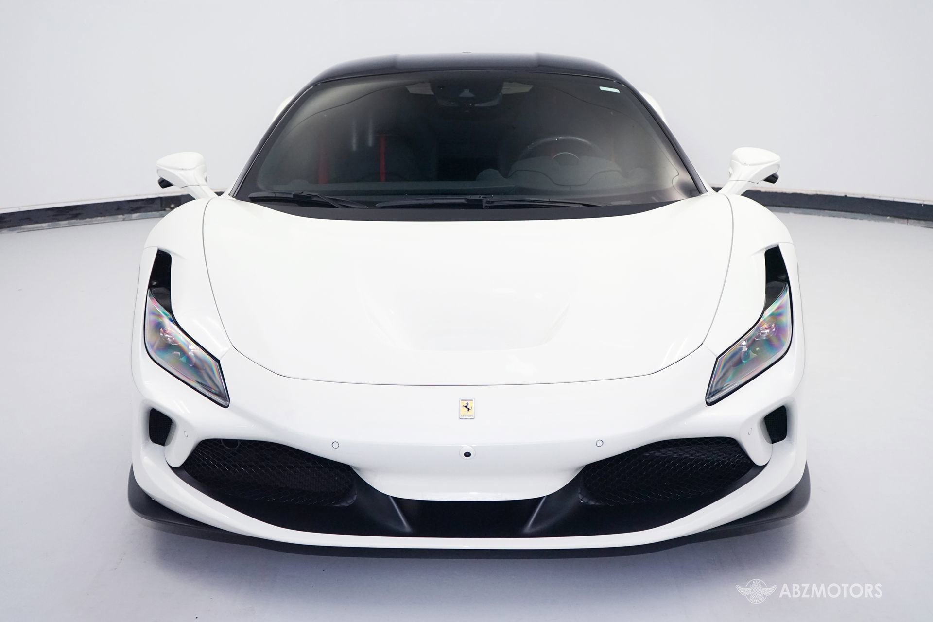 Used 2022 Ferrari F8 Tributo image 3
